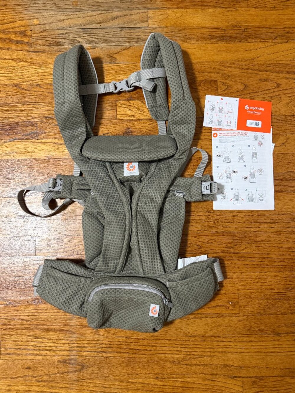 Ergo Omni Deluxe Mesh All-in-One in the Soft Olive Colorway